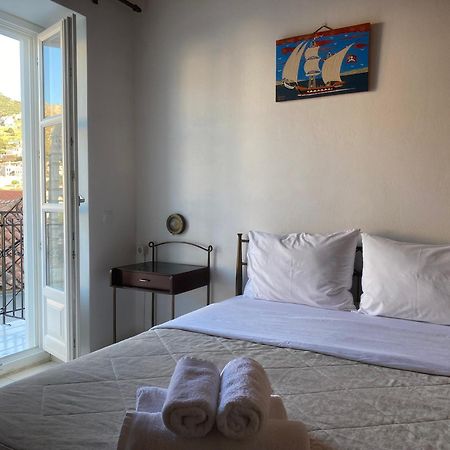 Pension Efie Hydra  Extérieur photo