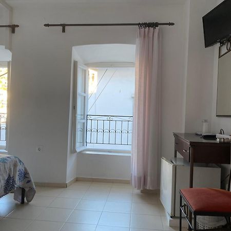 Pension Efie Hydra  Extérieur photo