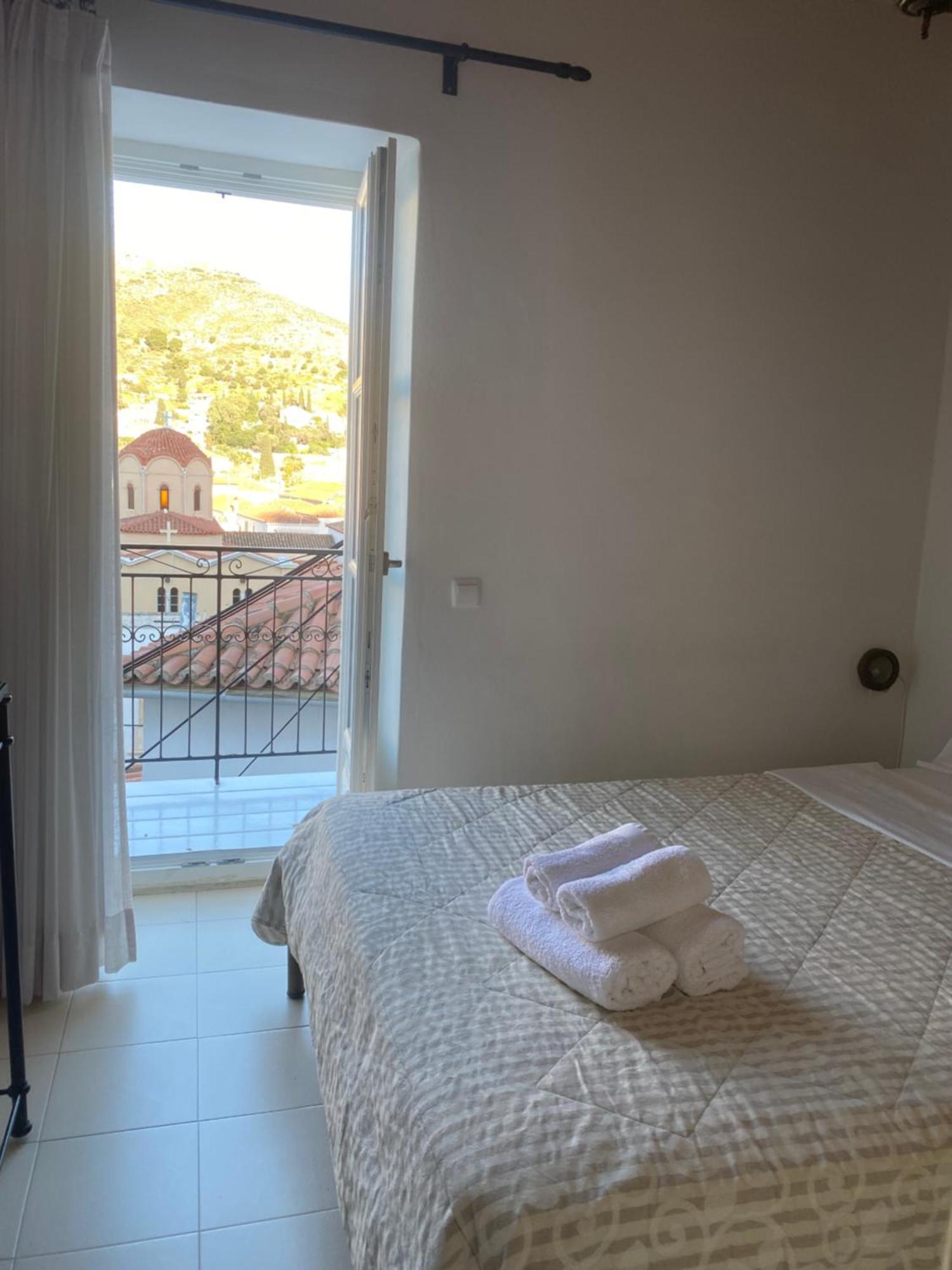 Pension Efie Hydra  Extérieur photo